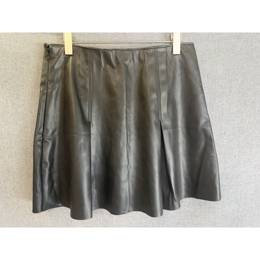 Abercrombie & Fitch Black Vegan Leather Mini Skort Skirt Small Pleated